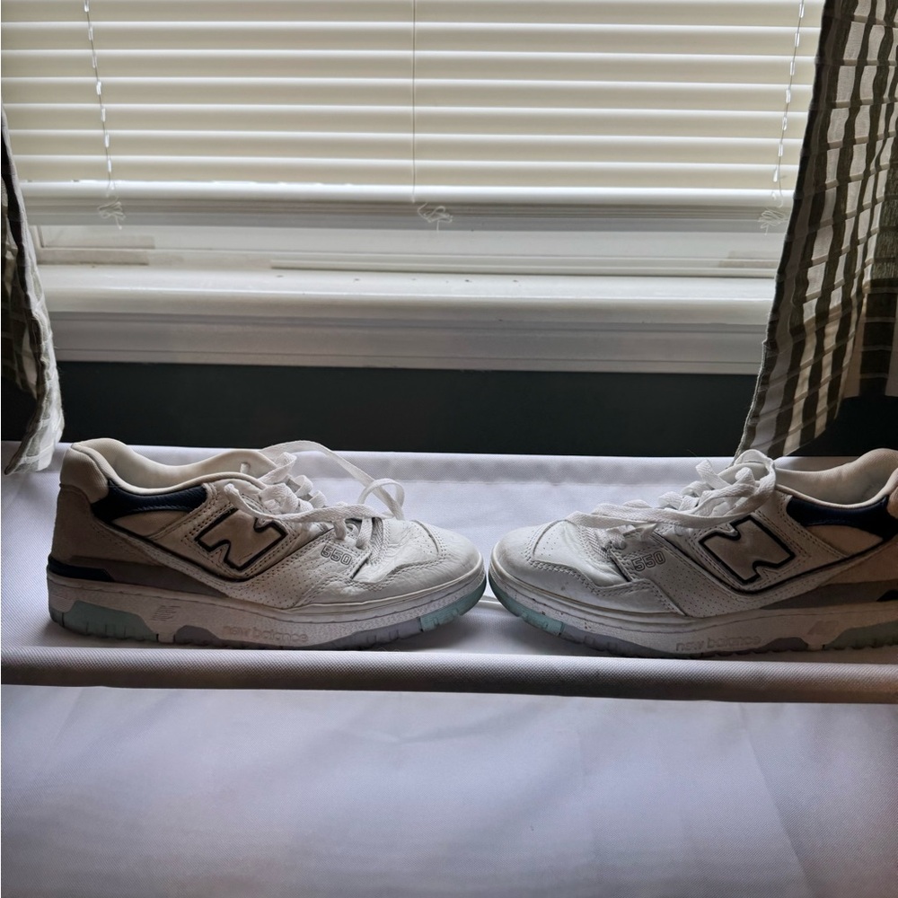 New Balance 550 Cream and Navy Sneakers - Picture 3 of 3